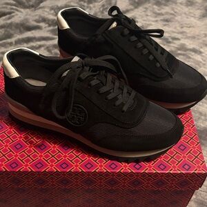 Tory Burch Sawtooth Logo Sneaker